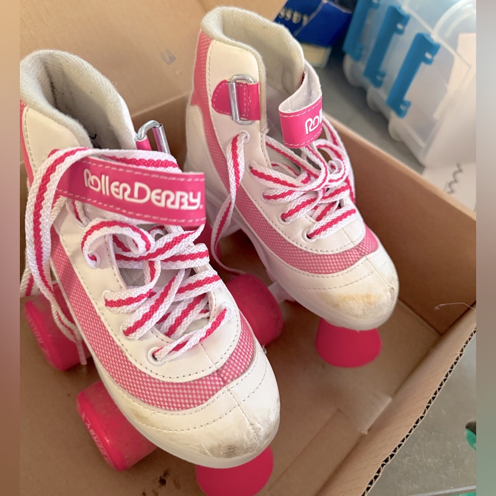 Girls Roller Derby Roller Skates